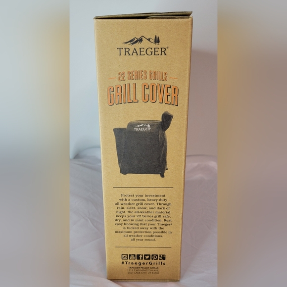 New Traeger 22 Series Black w/ Logo Full Length Heavy Duty Grill Cover BAC379 - Picture 3 of 7